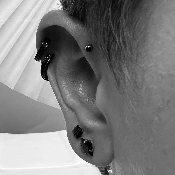 ear lobe Piercing